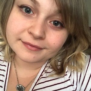 Meet your Posher, Mallory